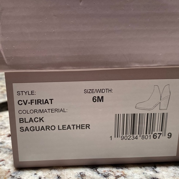 EUC Crown Vintage Firiat Black leather Bootie SZ 6 - Picture 6 of 6